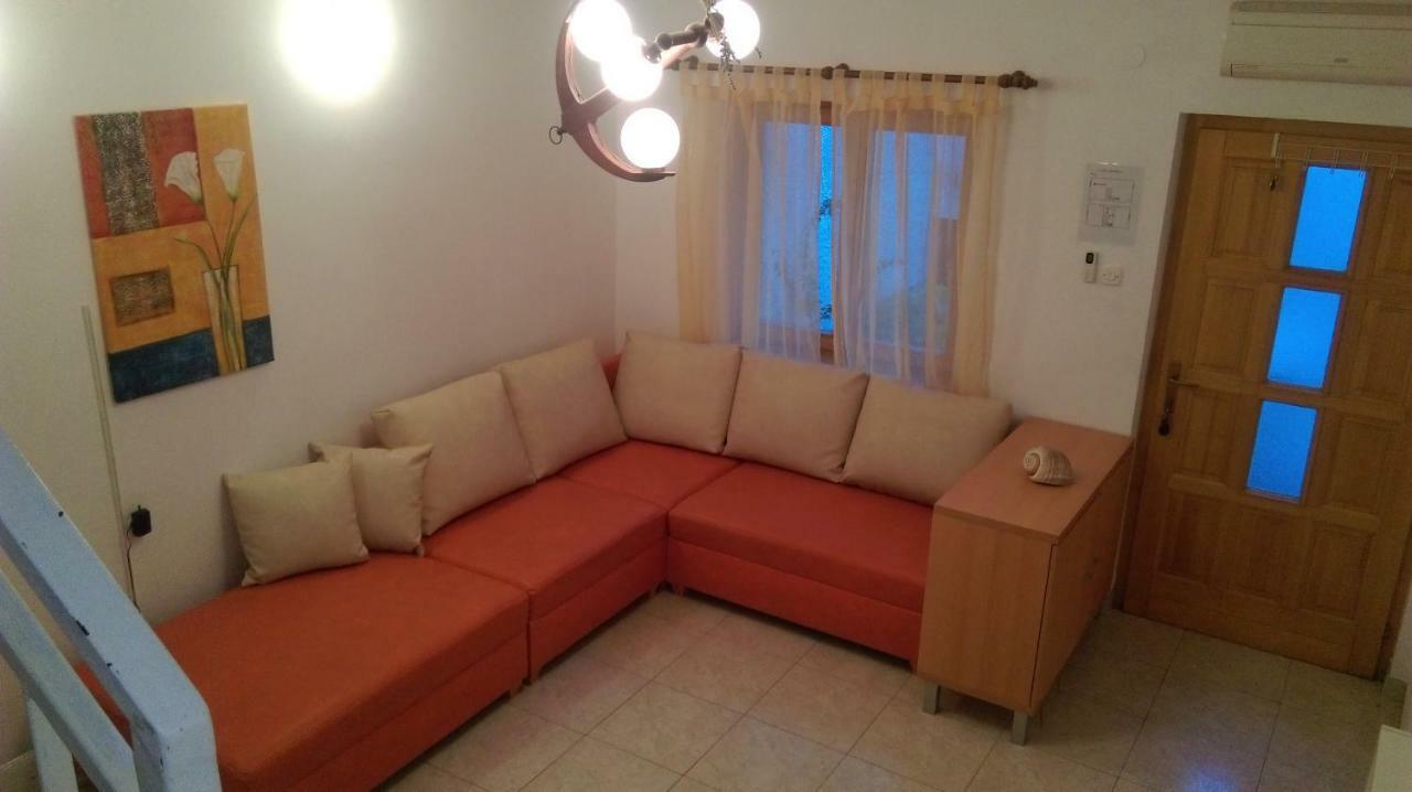 Apartman Restovic Bol Buitenkant foto
